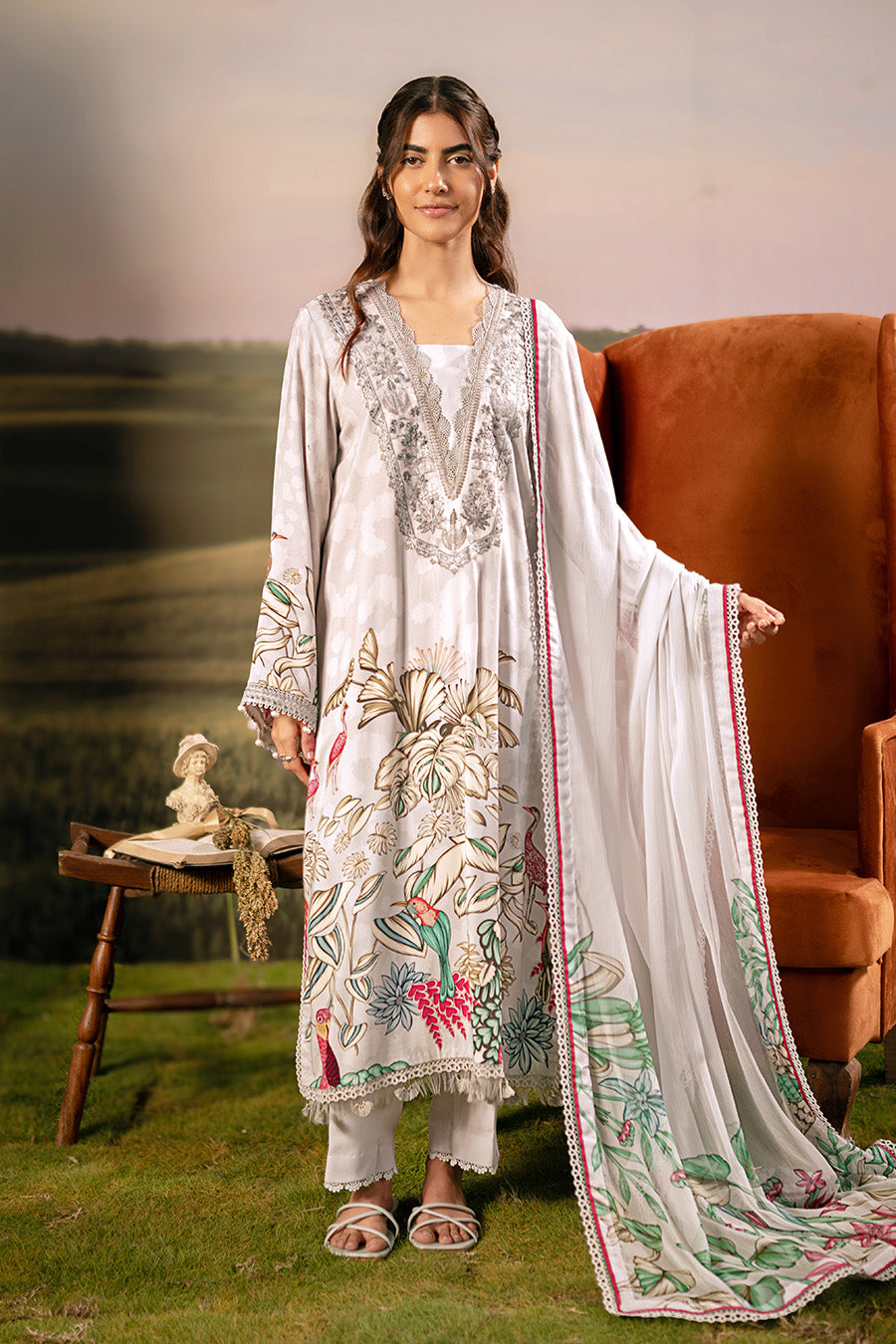 3 Pc Unstitched Embroidered Arabic Lawn Suit