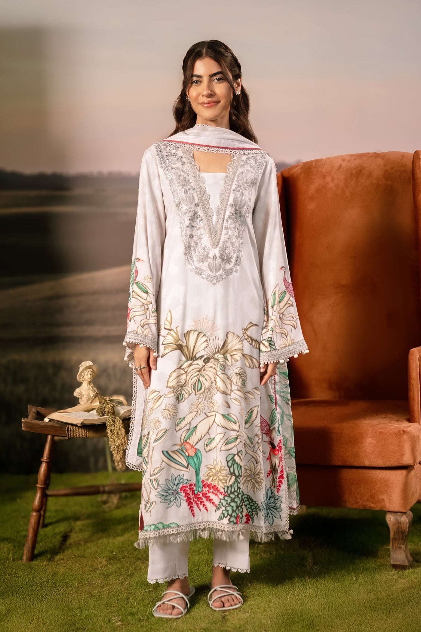 3 Pc Unstitched Embroidered Arabic Lawn Suit