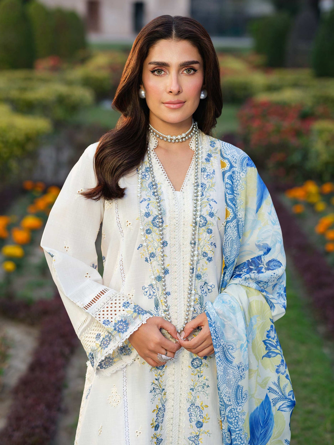 3 Piece Lawn Suit-Embroidered (Pret)