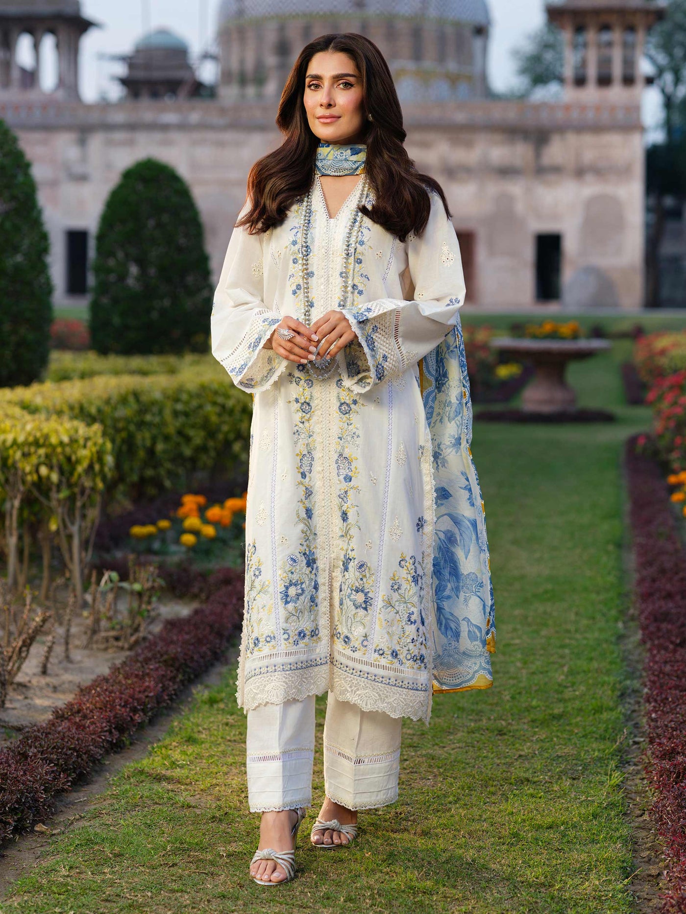3 Piece Lawn Suit-Embroidered (Pret)