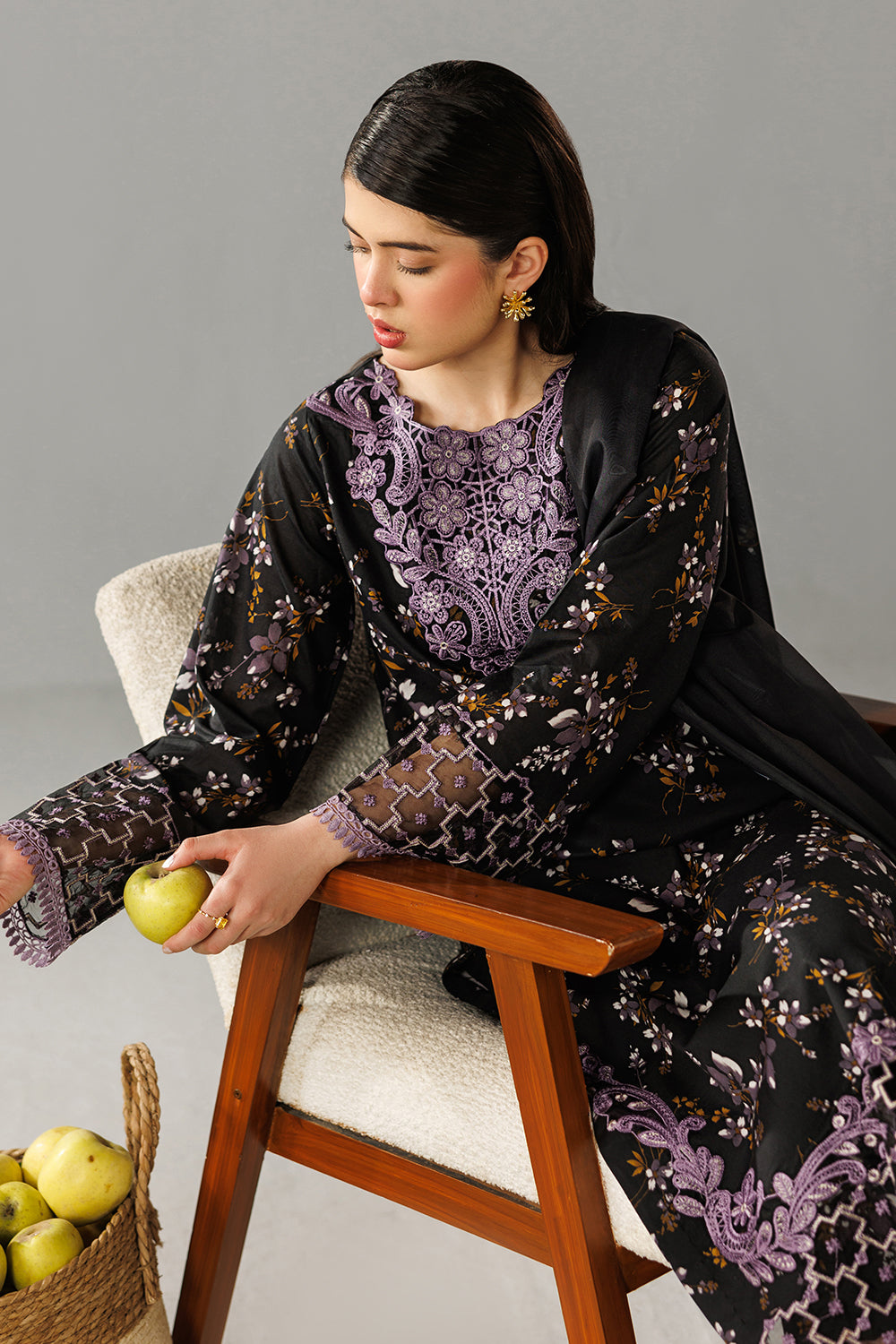 DAASTAN  Embroidered Lawn Pret