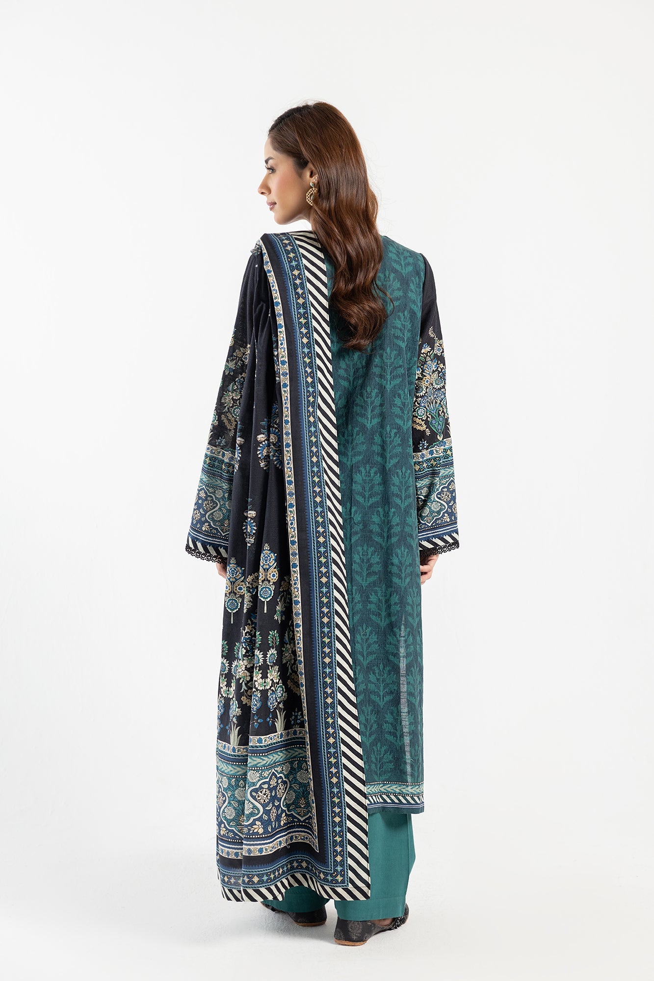 Ethnic 3Pc Printed khaddar Suit