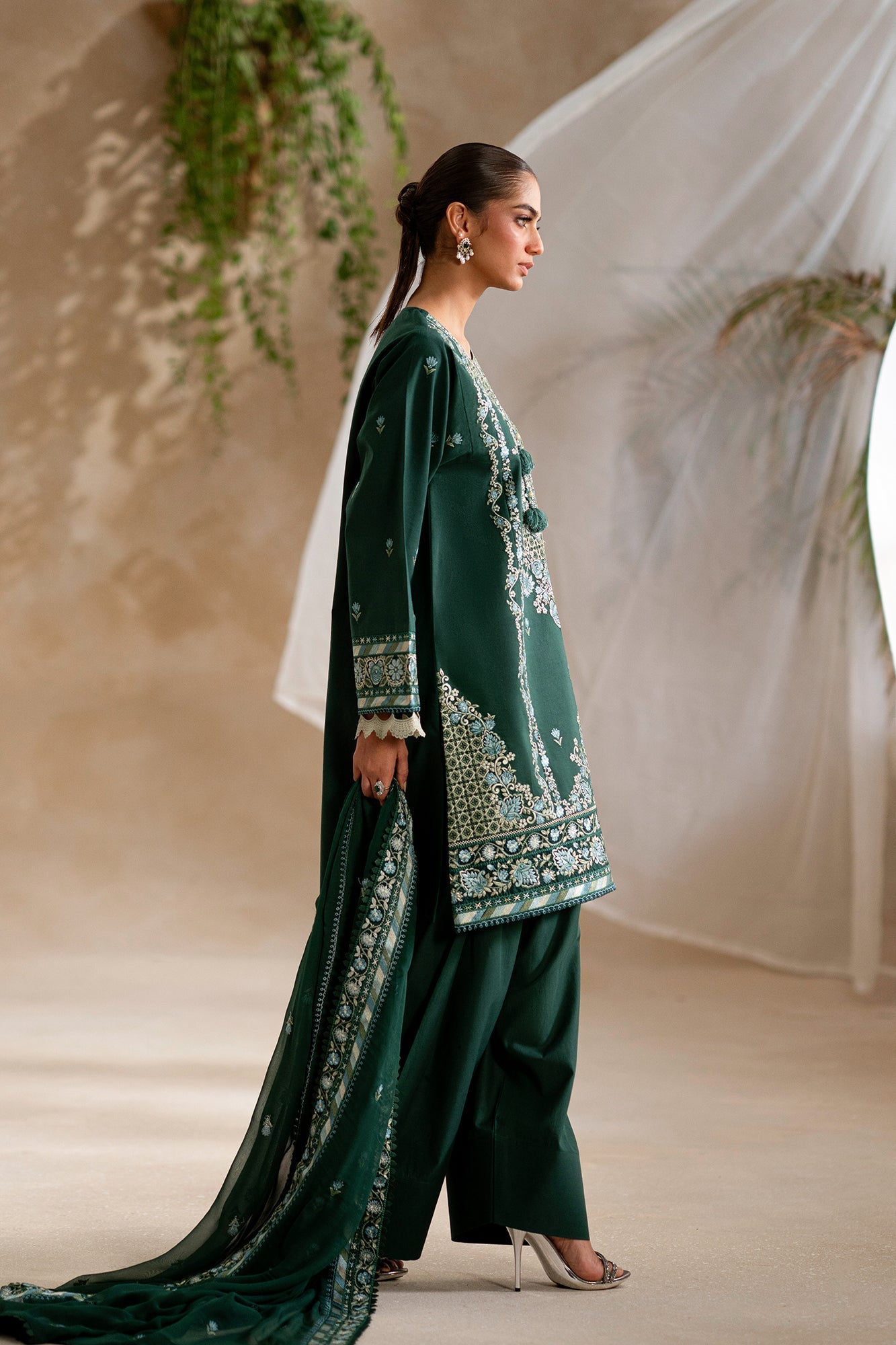 EMBROIDERED LAWN SUIT