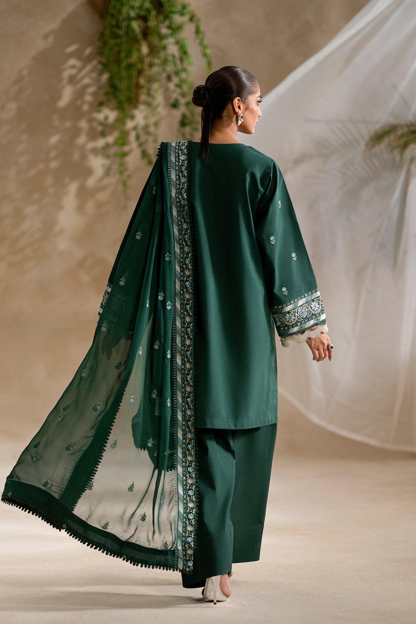 EMBROIDERED LAWN SUIT