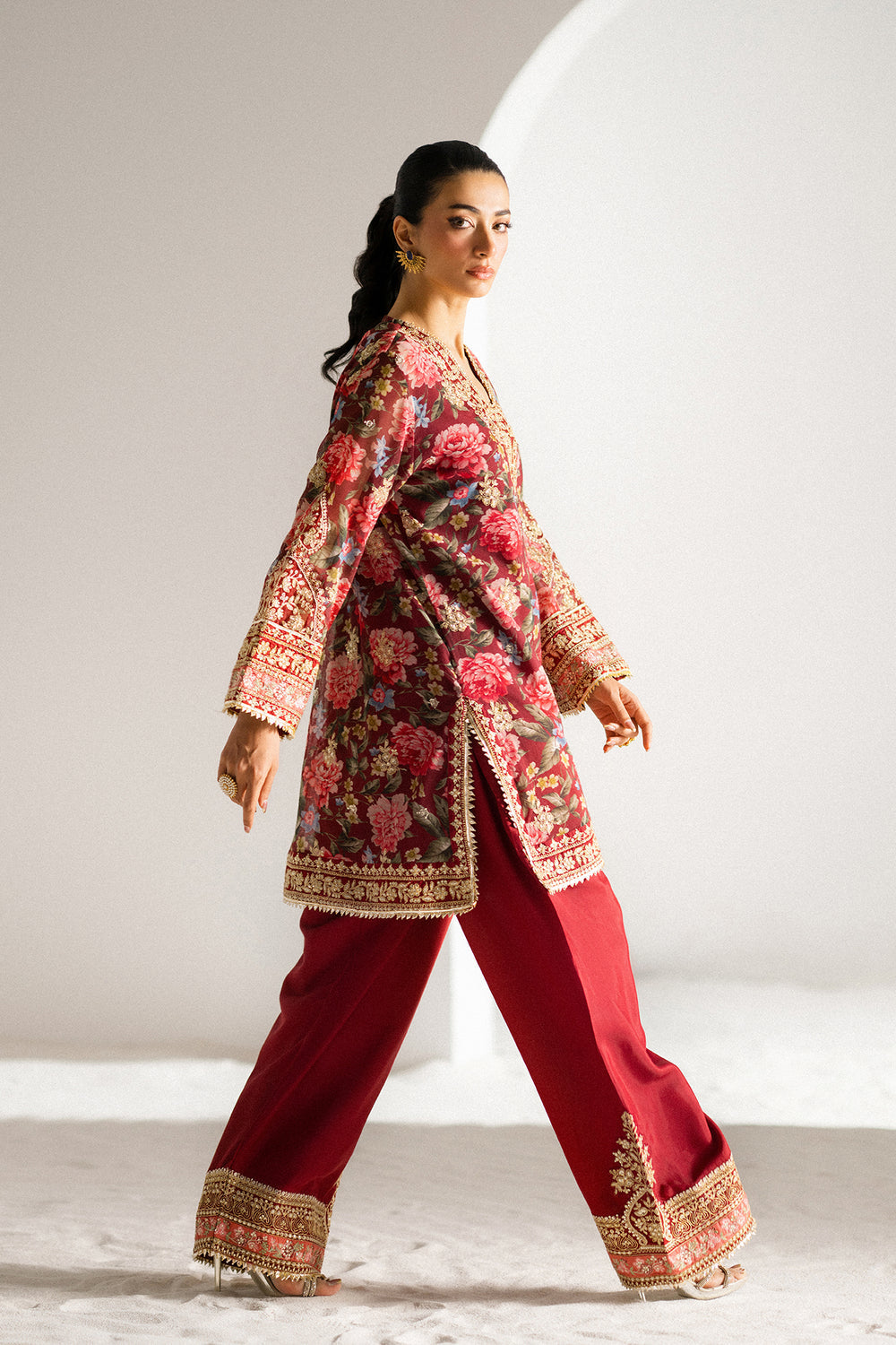 EMBROIDERED SUIT