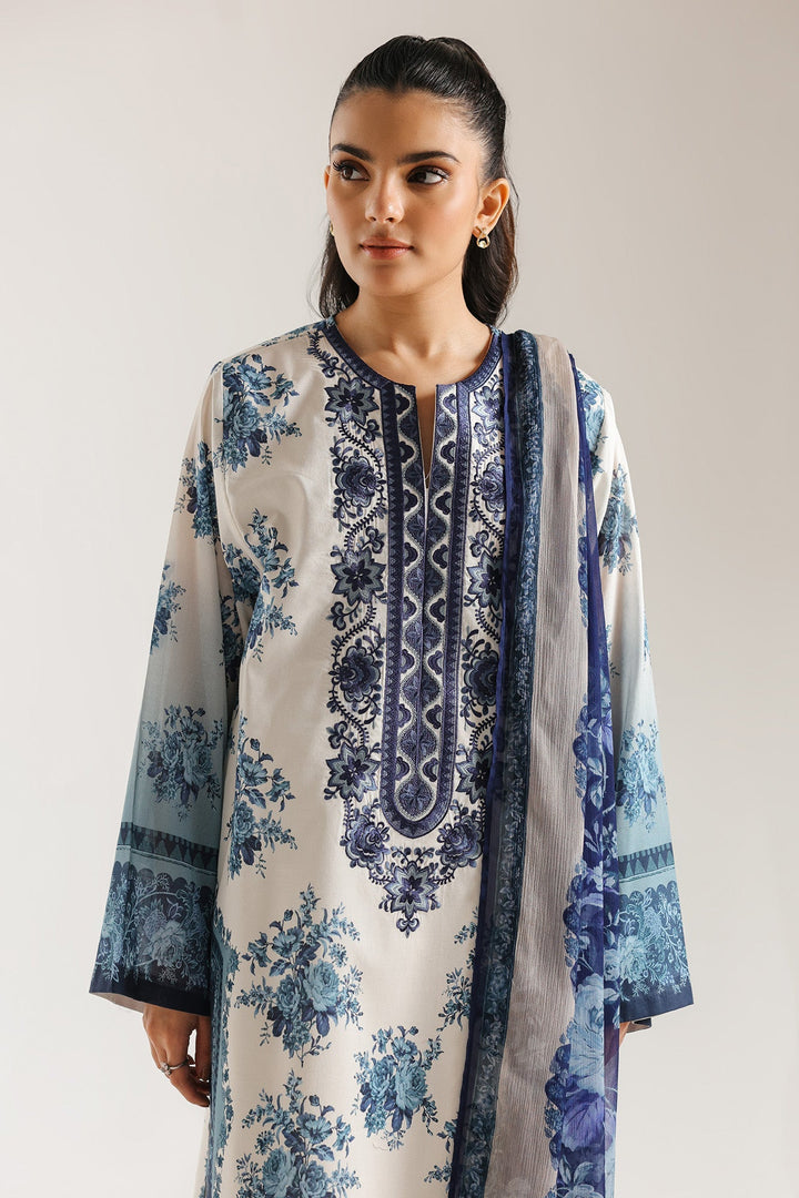 EMBROIDERED SUIT