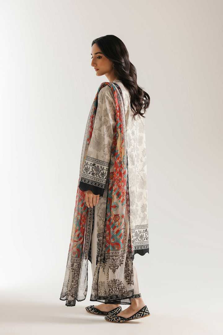 EMBROIDERED SUIT
