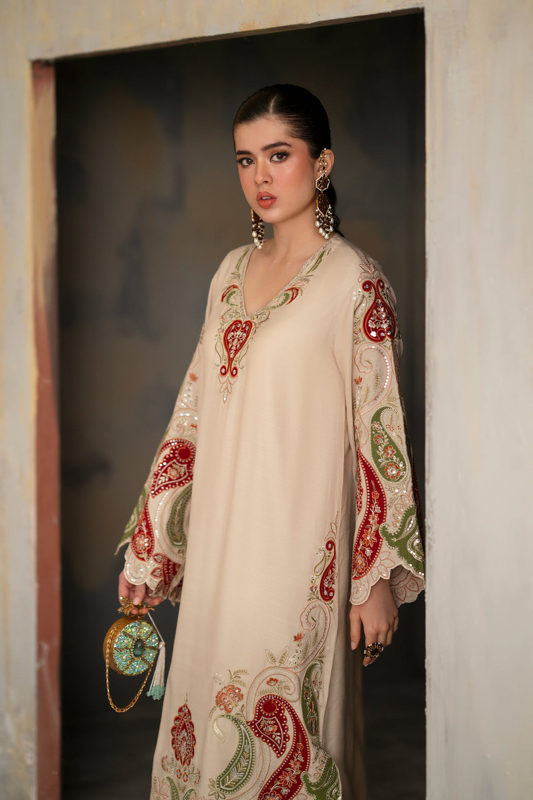 EMBROIDERED KAFTAN