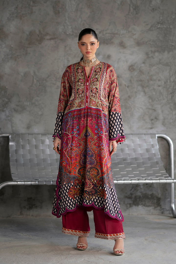 EMBROIDERED SUIT