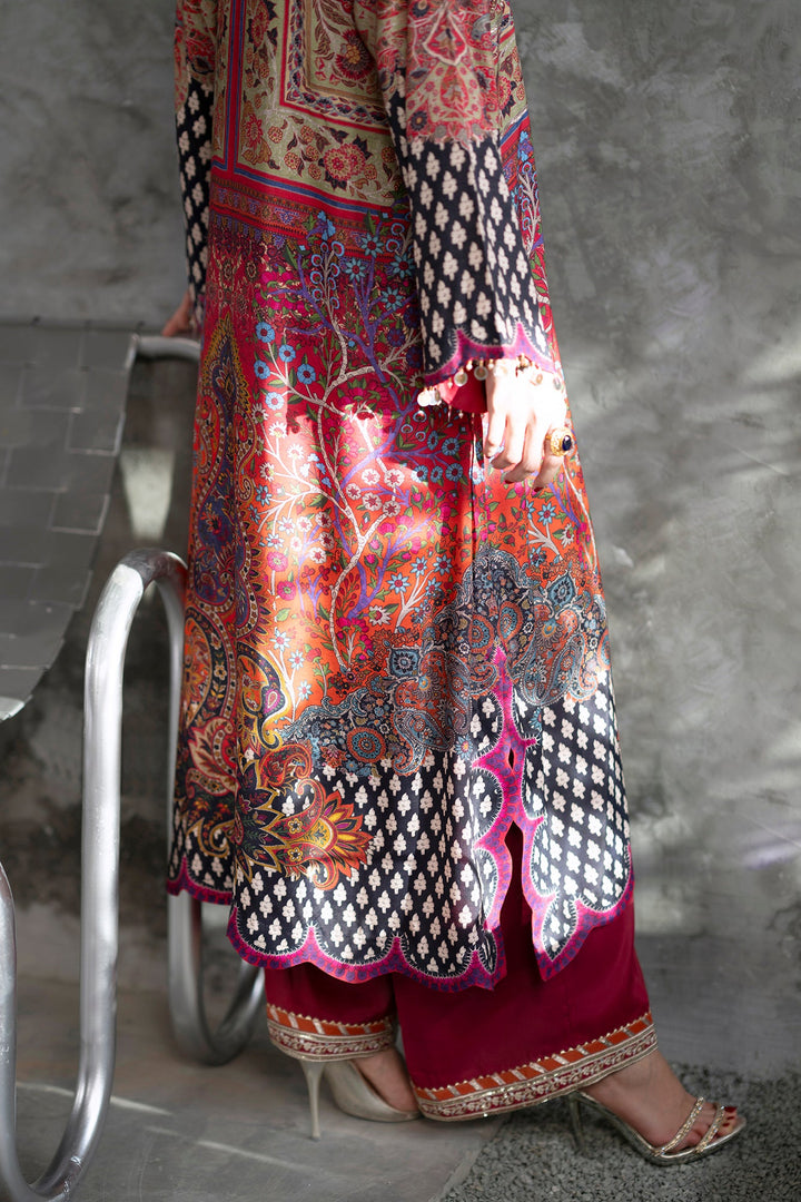 EMBROIDERED SUIT