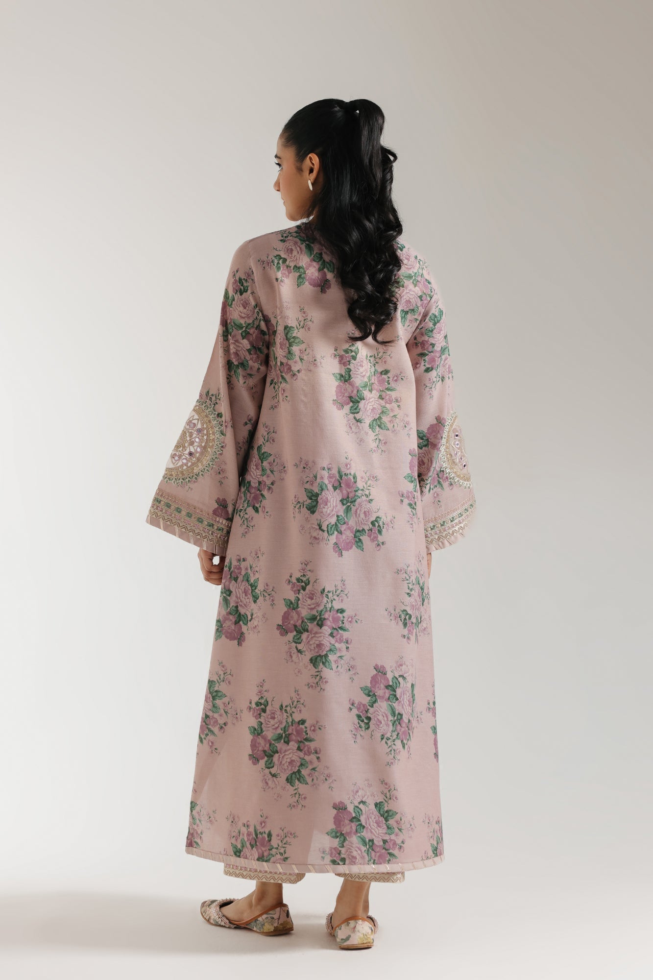 EMBROIDERED SUIT