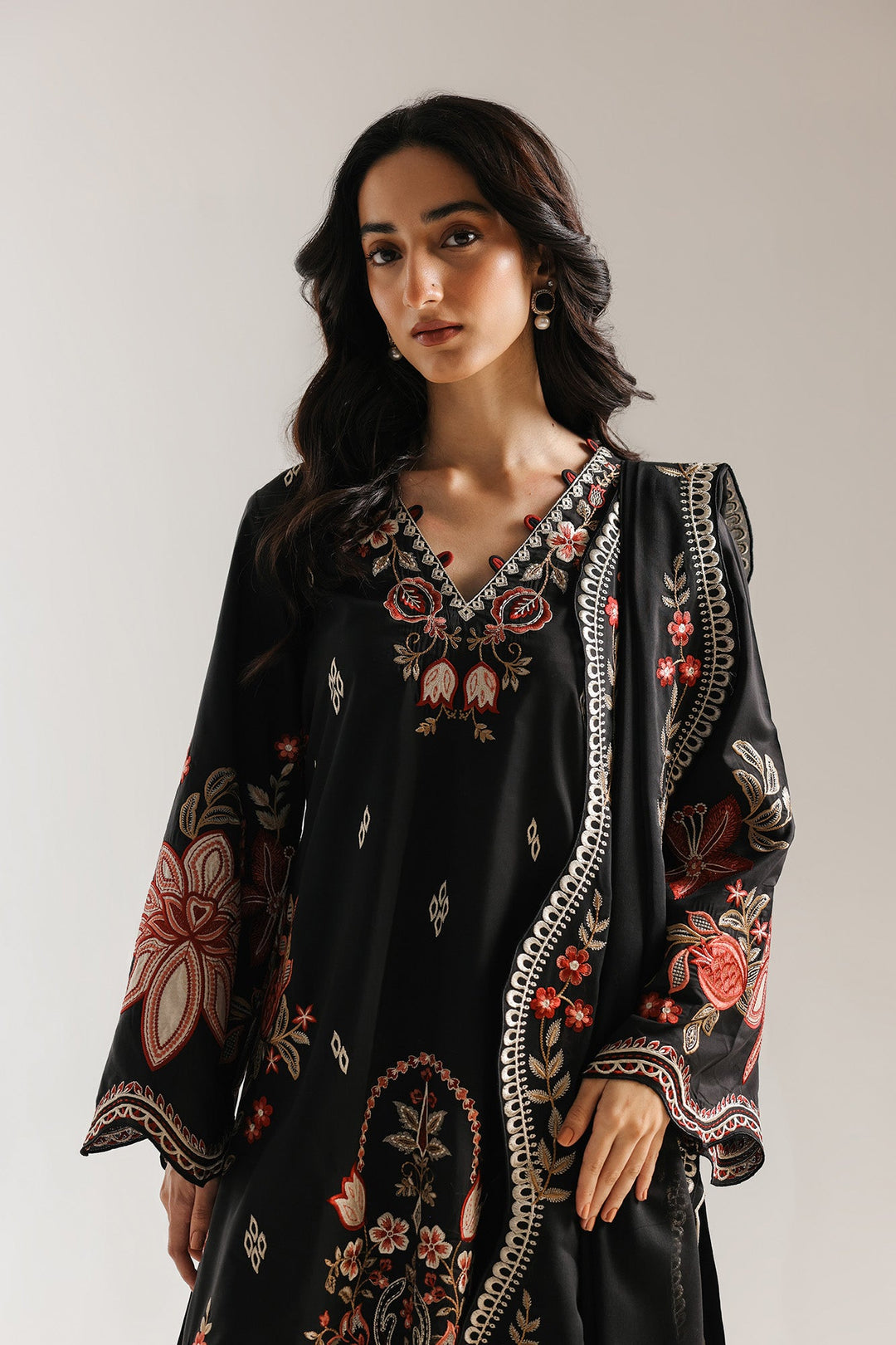 EMBROIDERED SUIT
