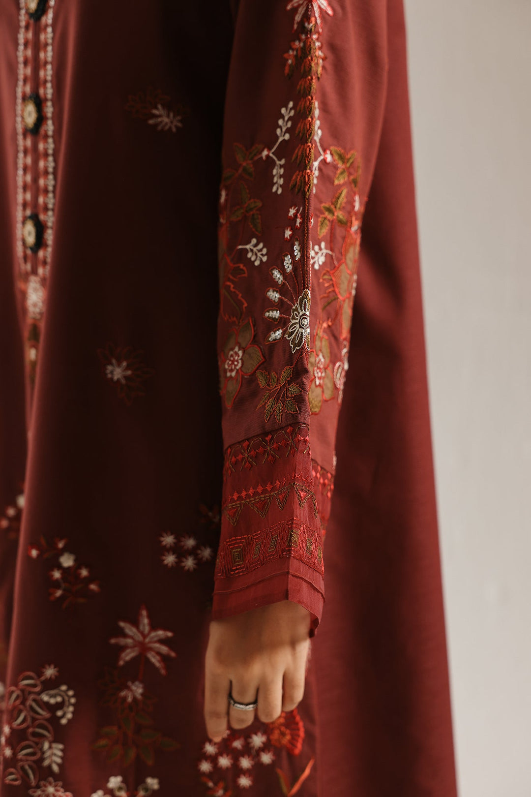 EMBROIDERED KAFTAN