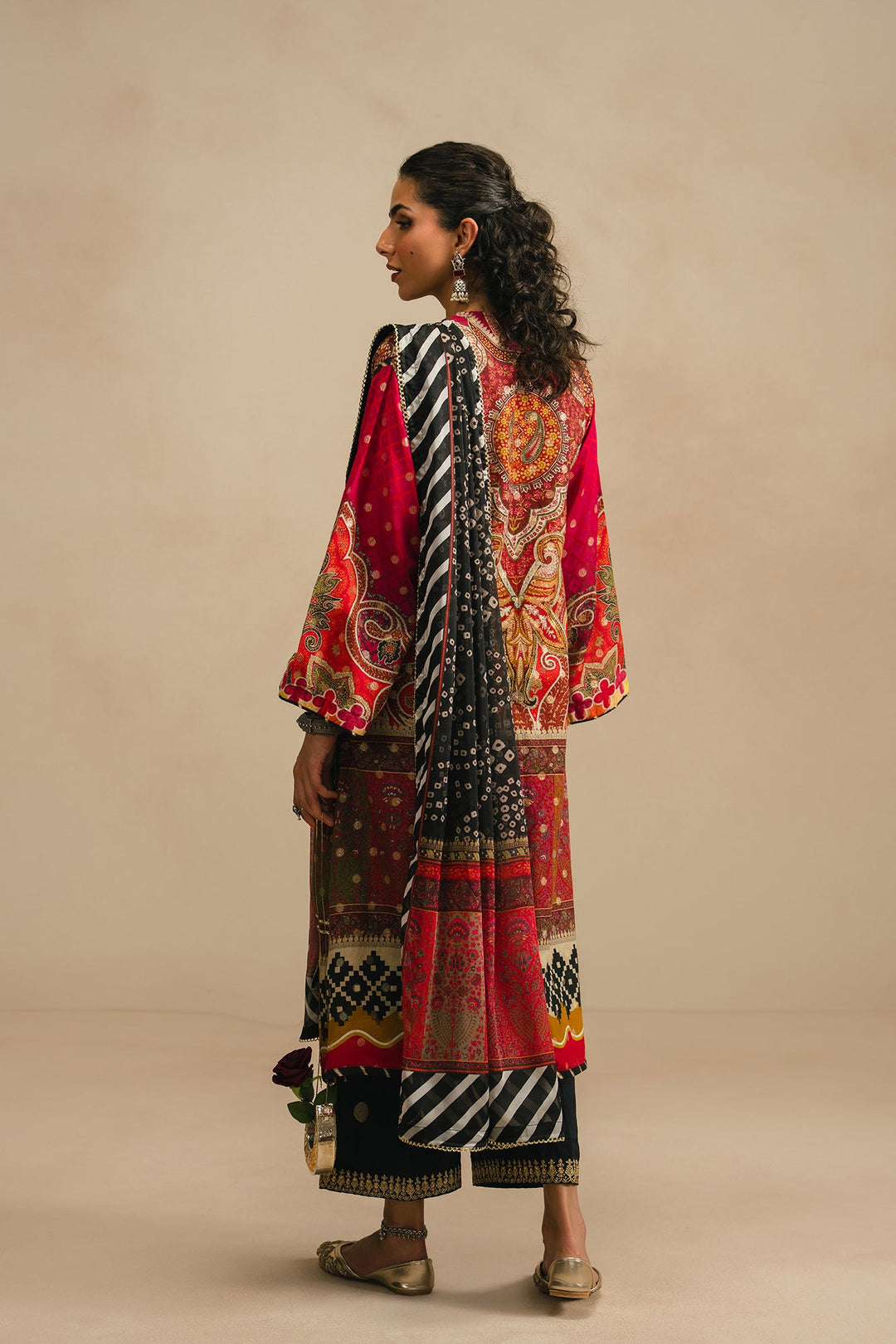 EMBROIDERED SUIT