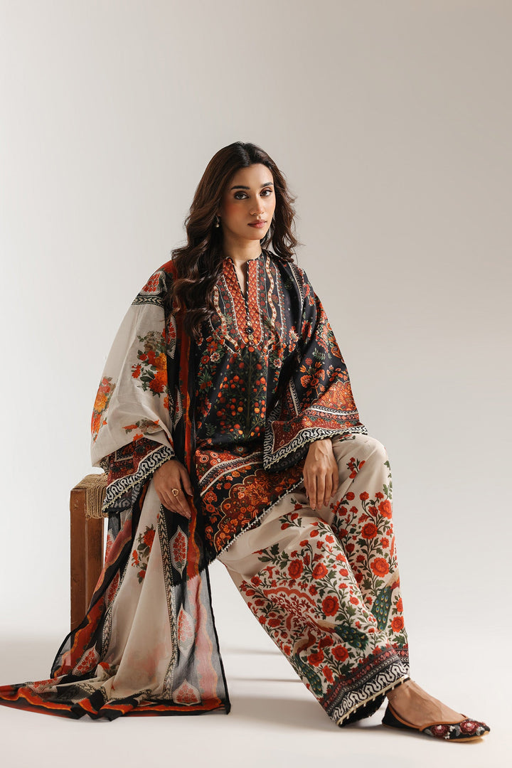 EMBROIDERED SUIT