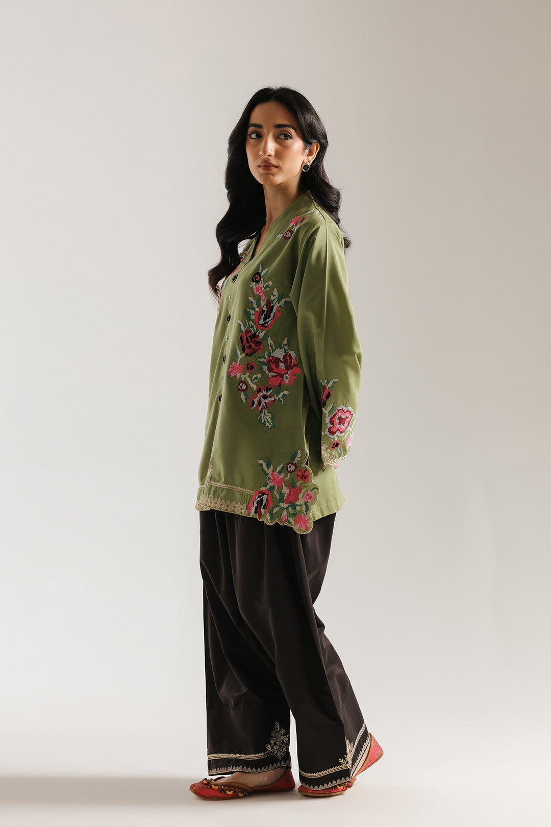 EMBROIDERED SUIT