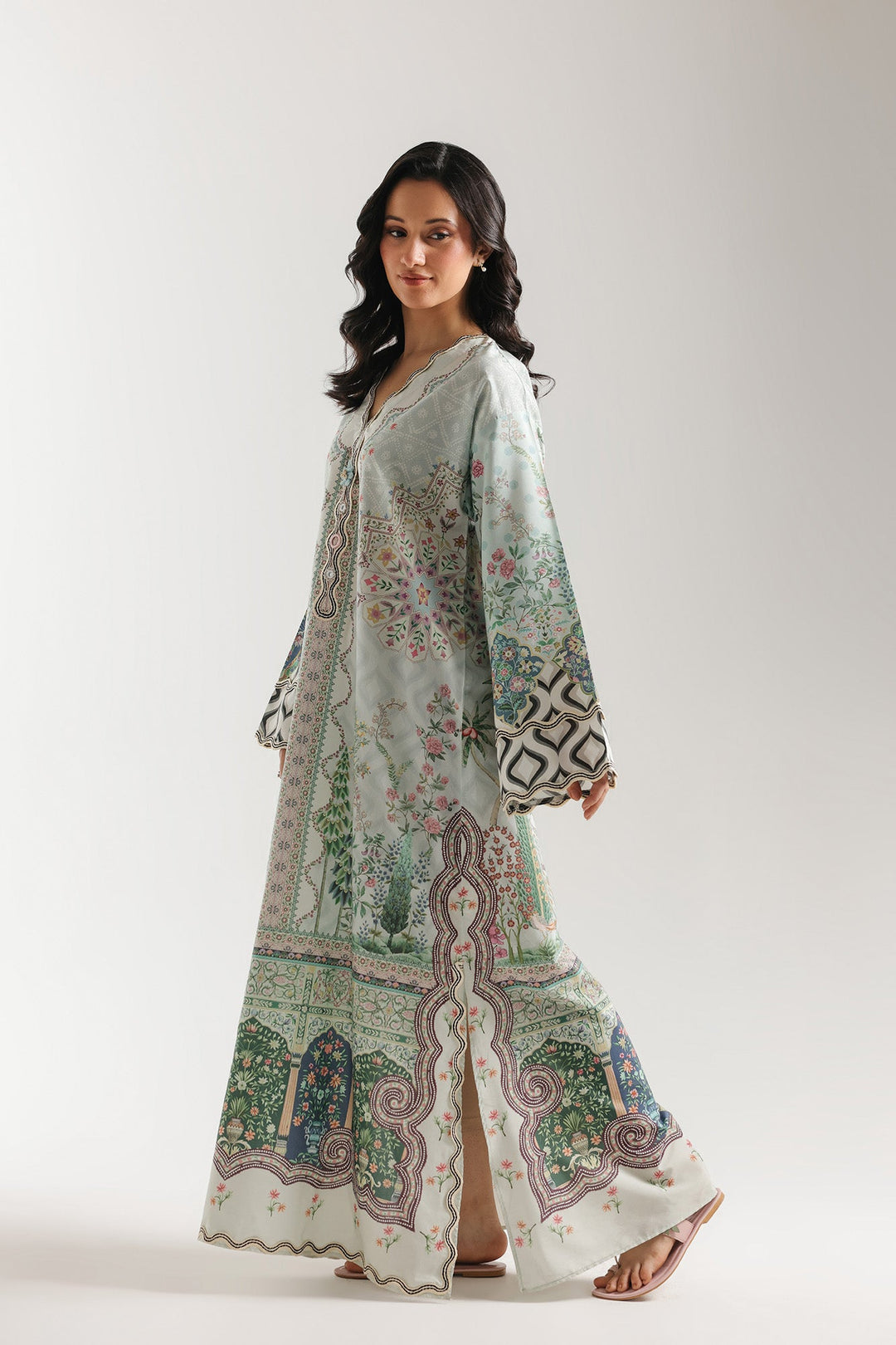 EMBROIDERED KAFTAN