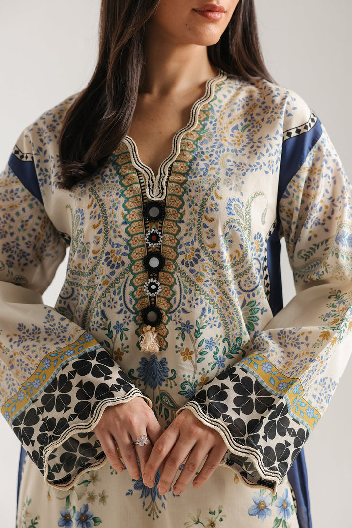 EMBROIDERED SUIT