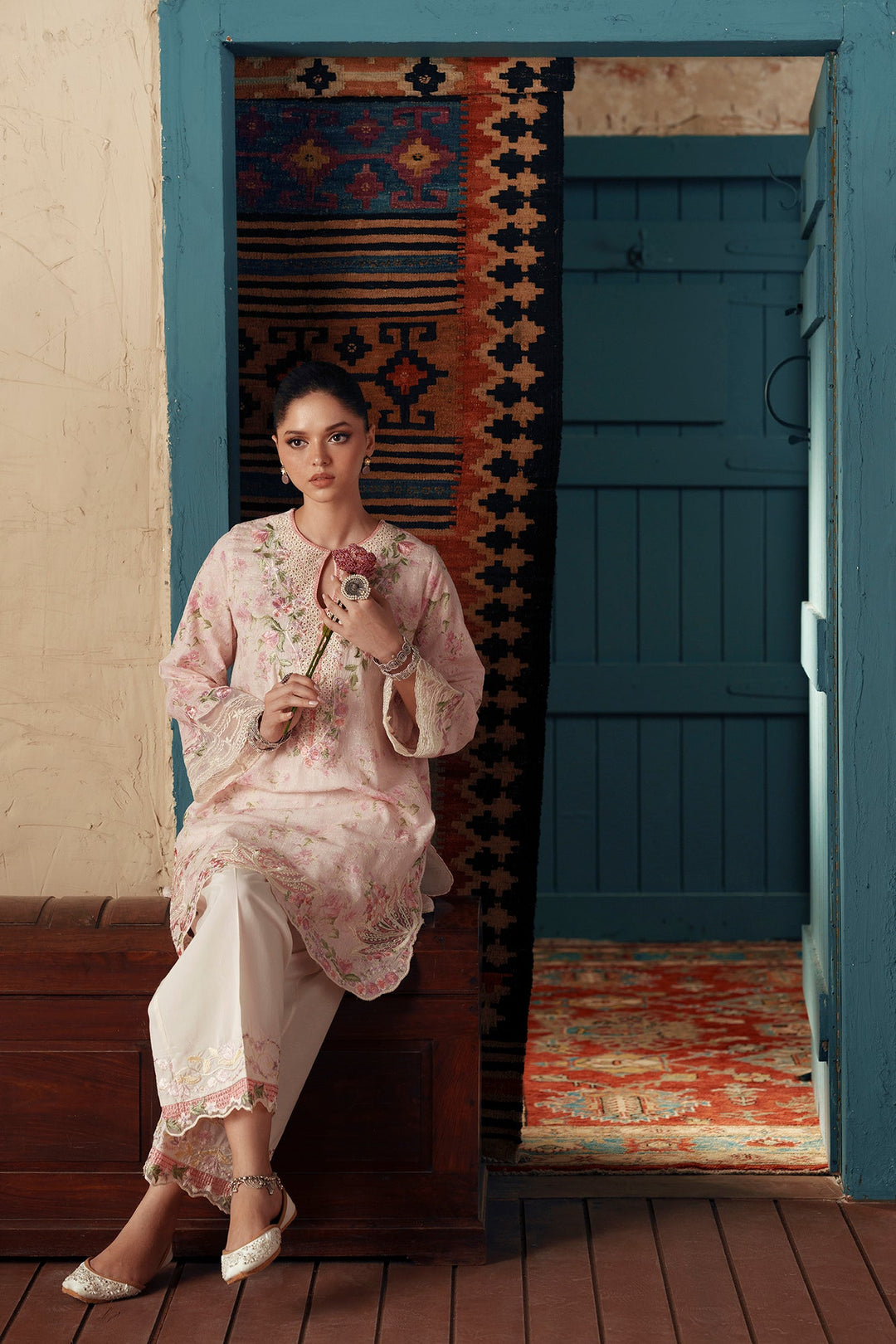 EMBROIDERED SUIT