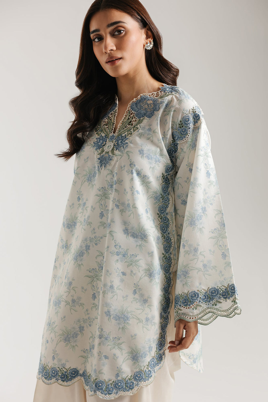 EMBROIDERED SUIT