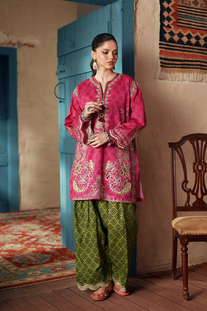 EMBROIDERED SUIT