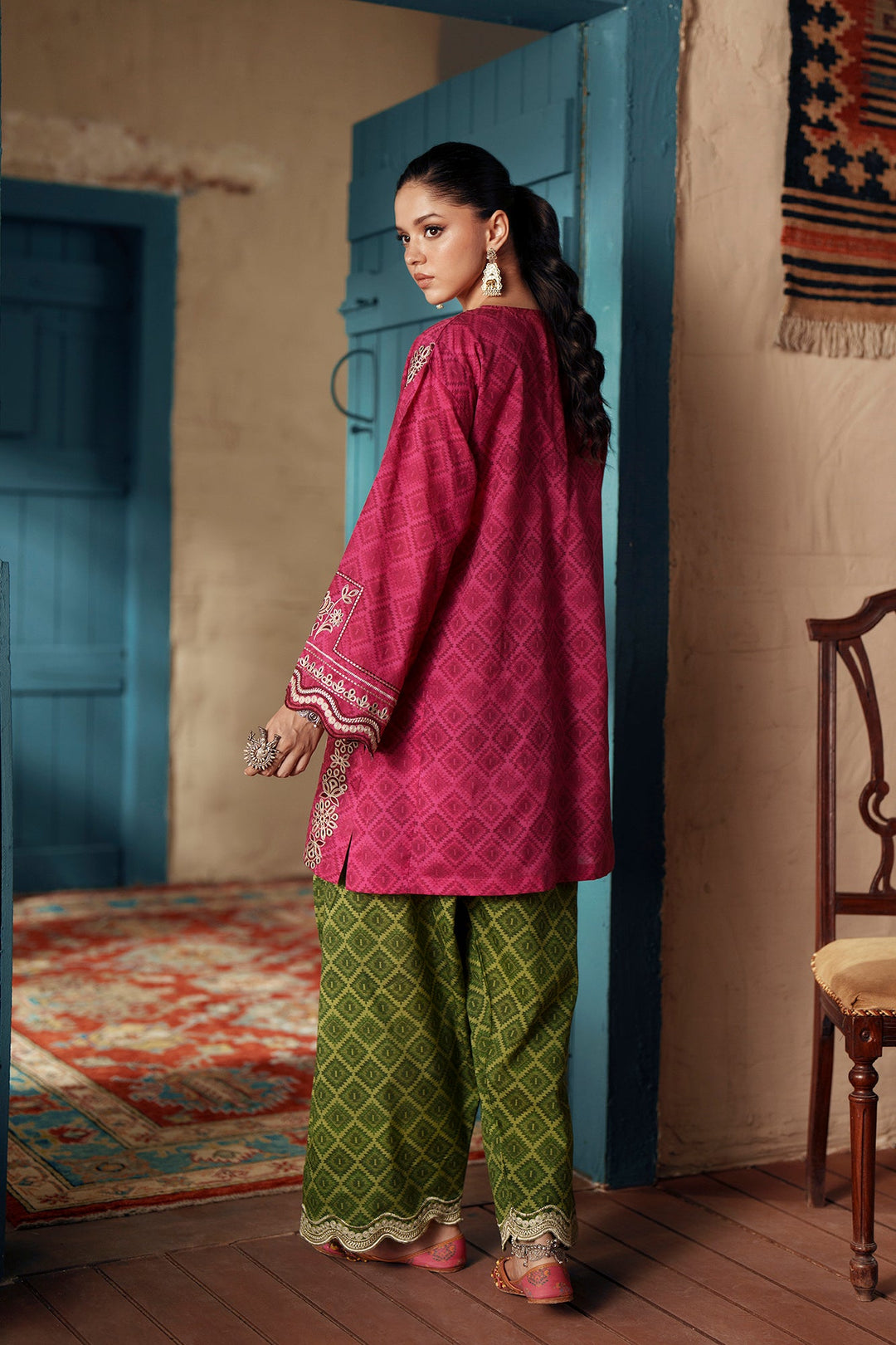 EMBROIDERED SUIT