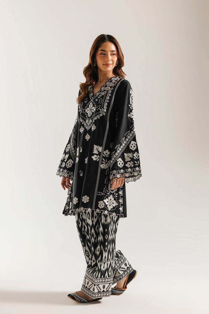 EMBROIDERED SUIT