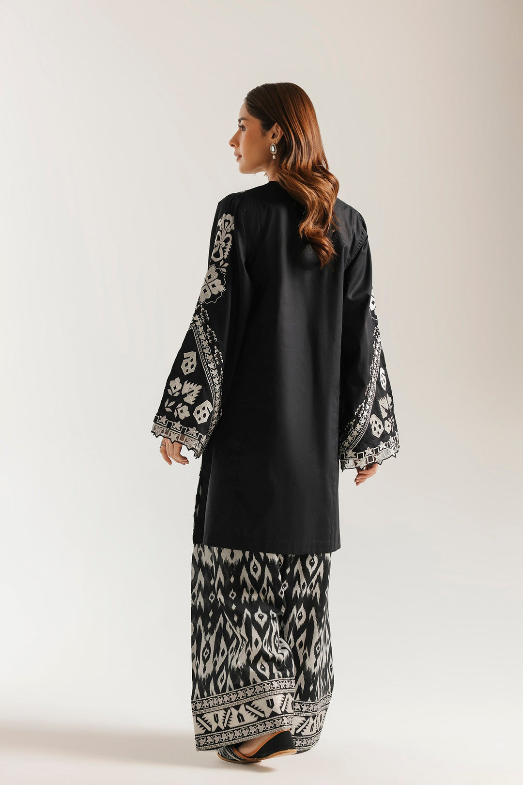 EMBROIDERED SUIT