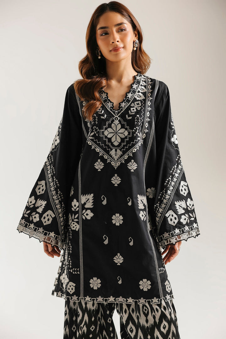 EMBROIDERED SUIT