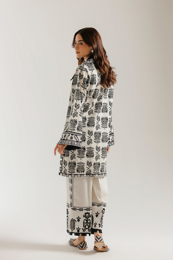EMBROIDERED SUIT