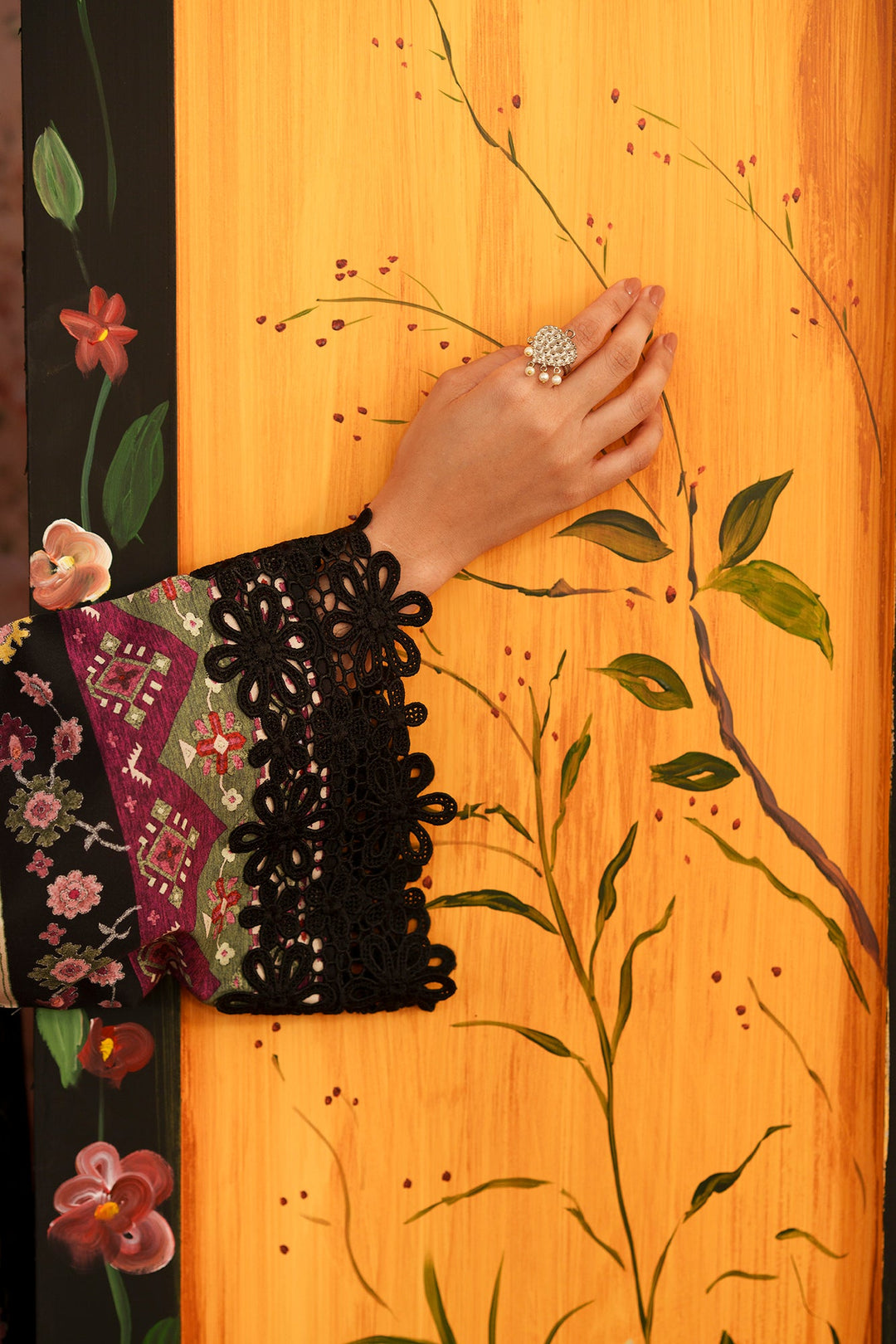 EMBROIDERED SUIT