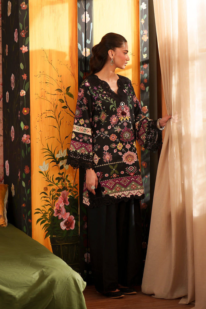 EMBROIDERED SUIT
