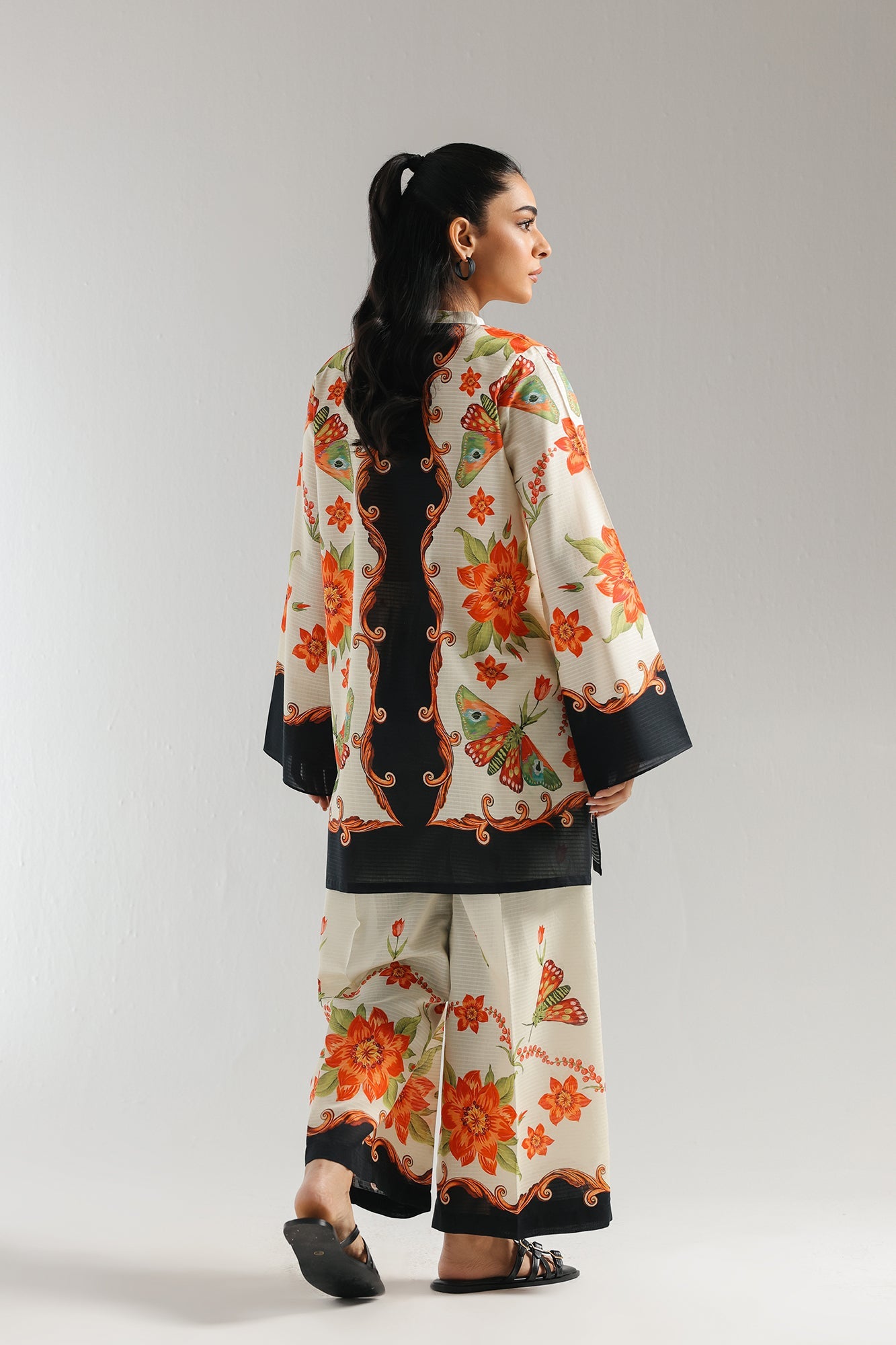 PRINTED SUIT
