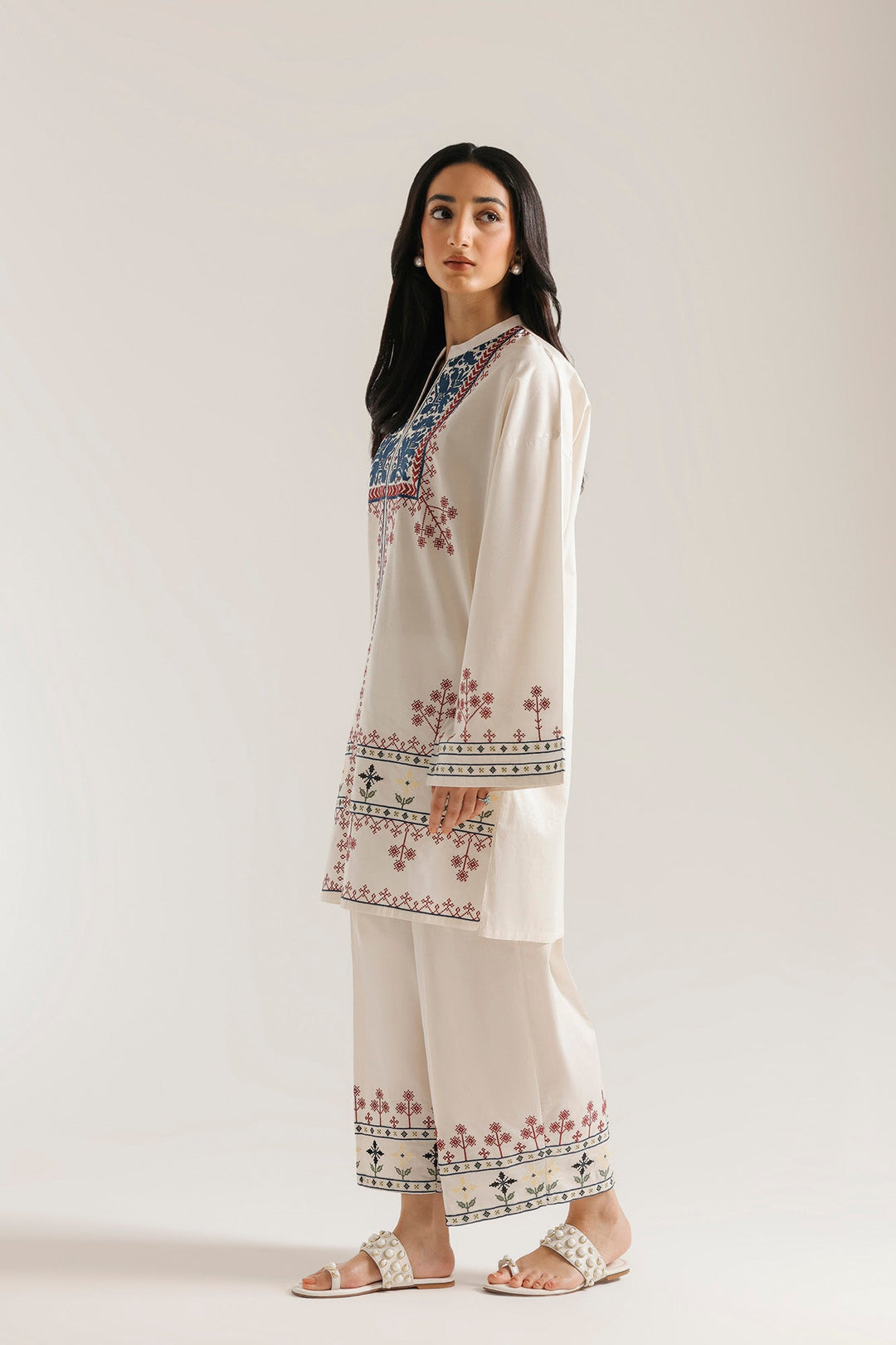 EMBROIDERED SUIT