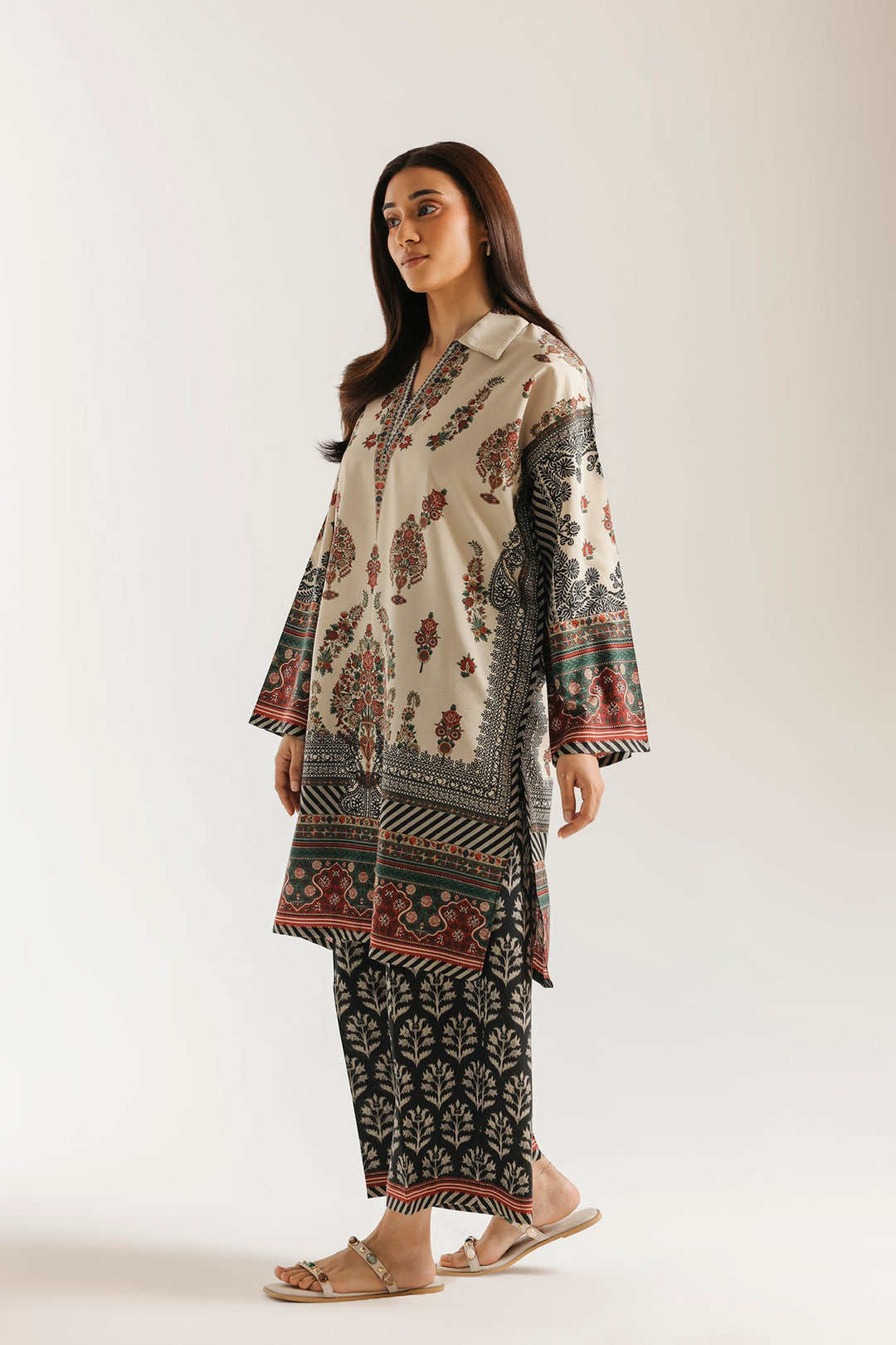 PRINTED SUIT