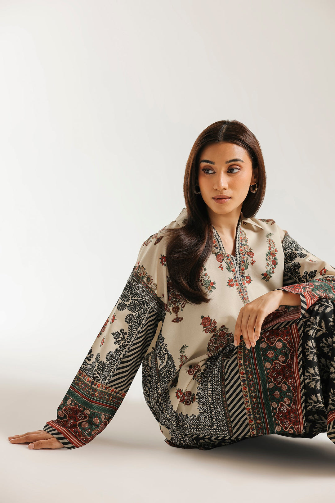 PRINTED SUIT