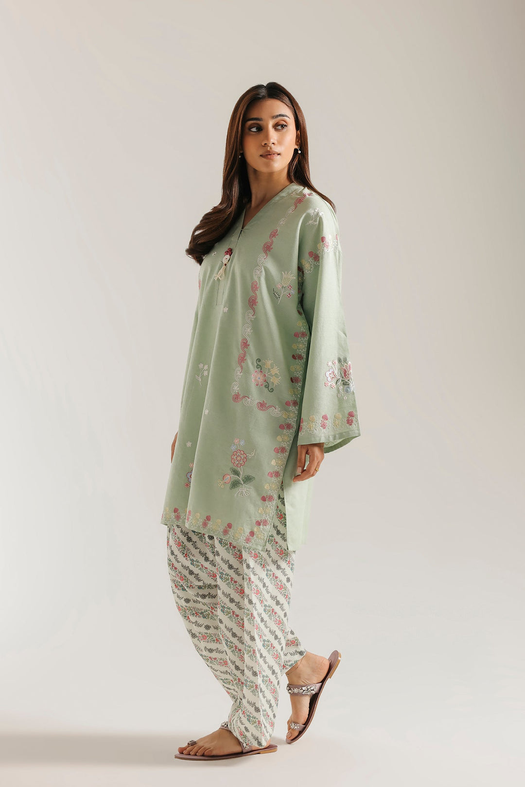 EMBROIDERED SUIT