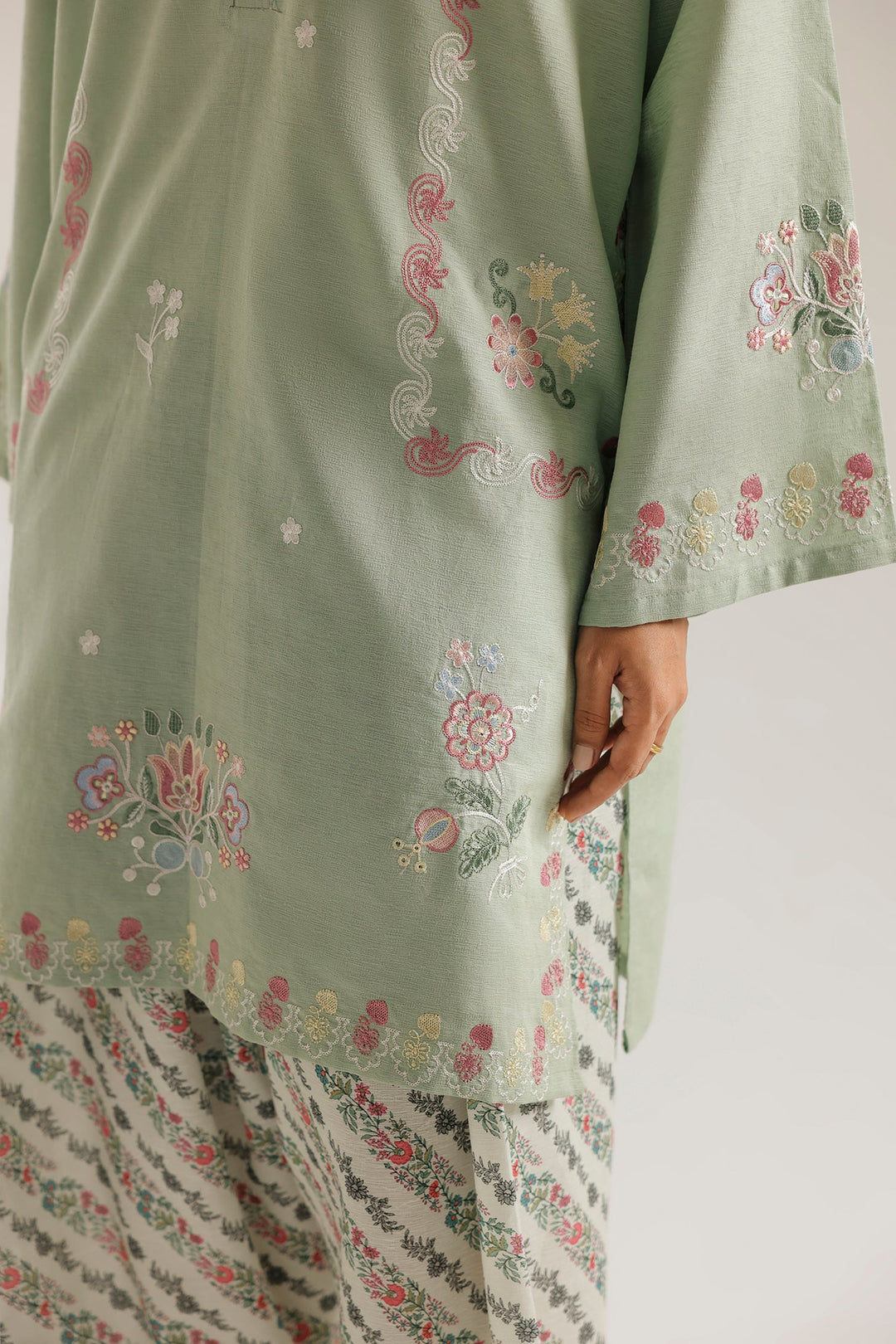 EMBROIDERED SUIT