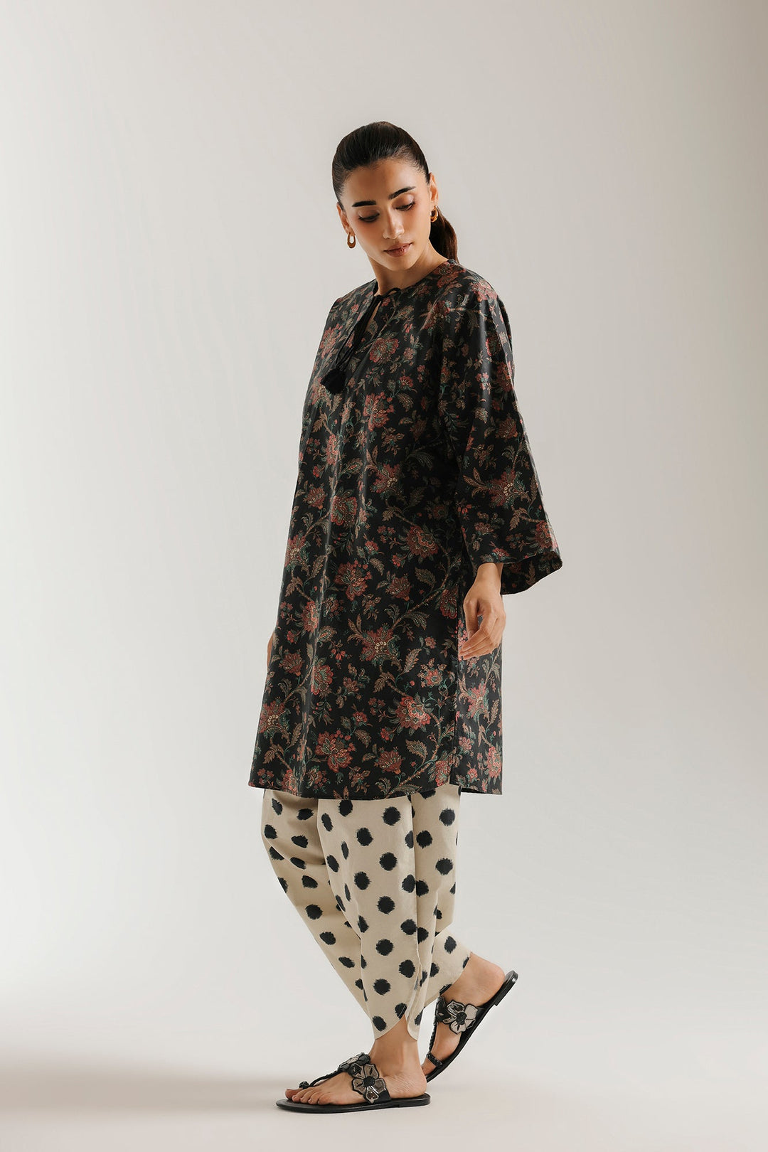 PRINTED SUIT