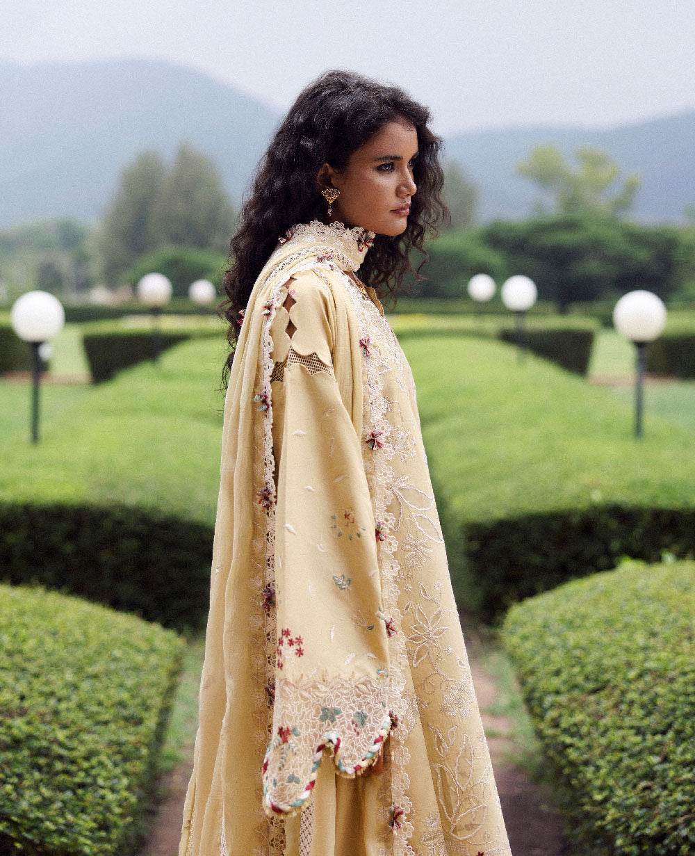 lilas-summer-unstitched-lawn-26