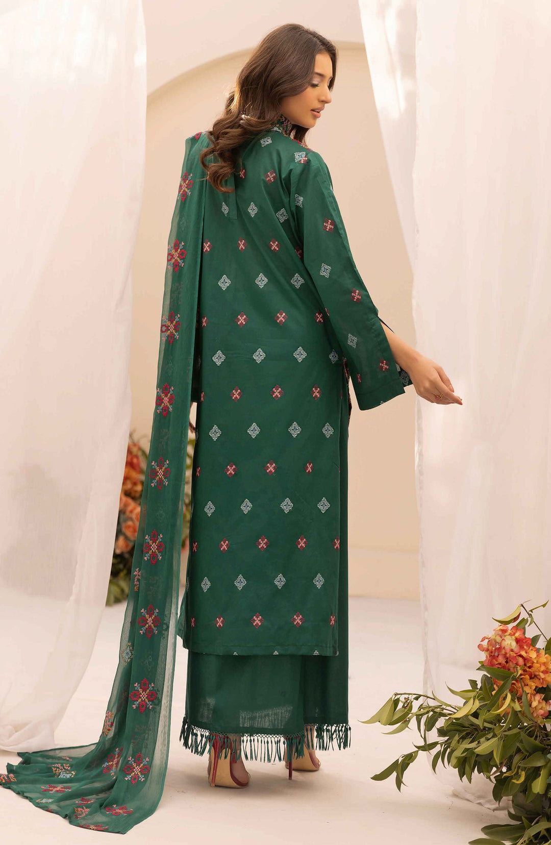 Embroidered Lawn Unstitched 3 Piece Suit