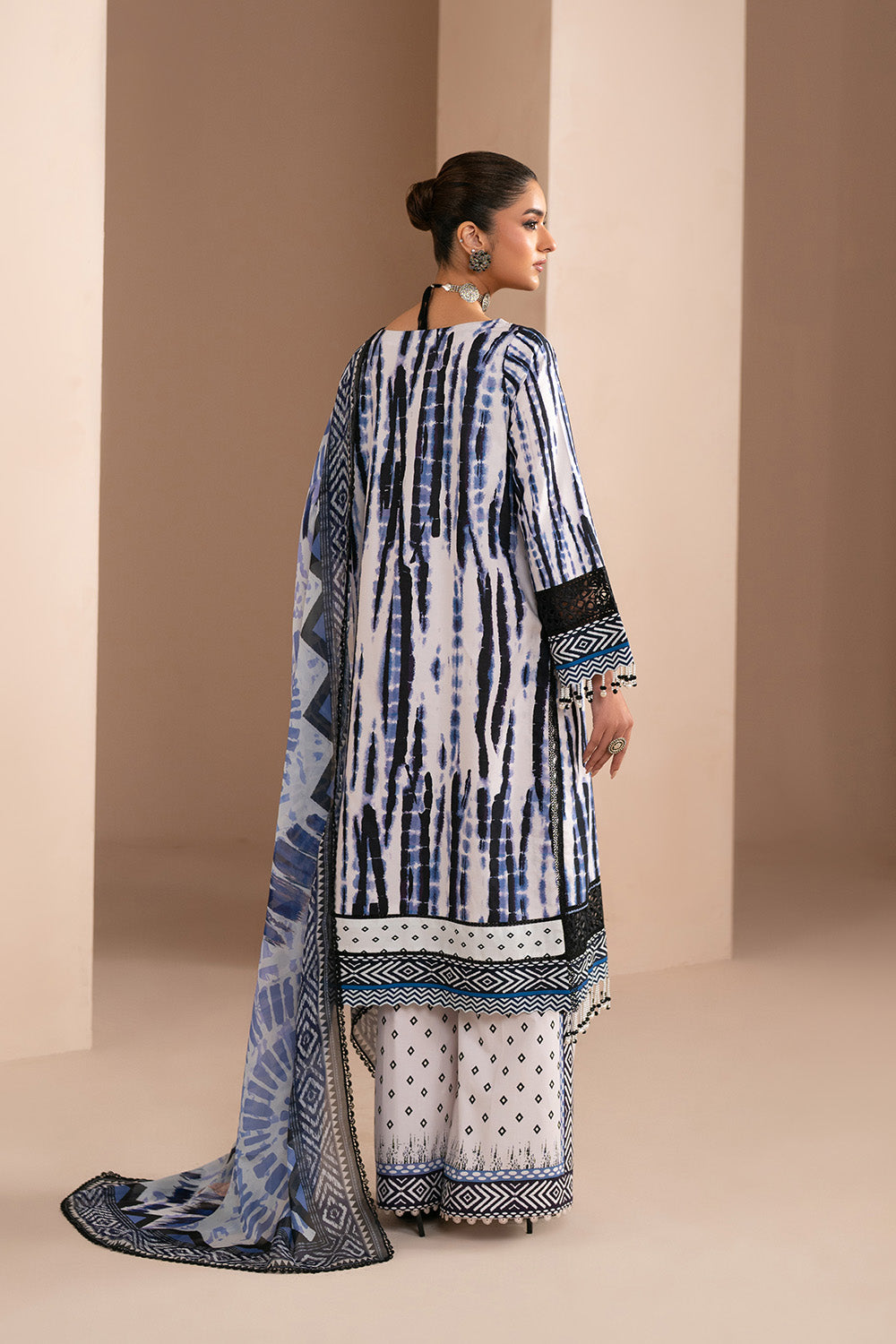 Embroidered Print Unstitched Lawn