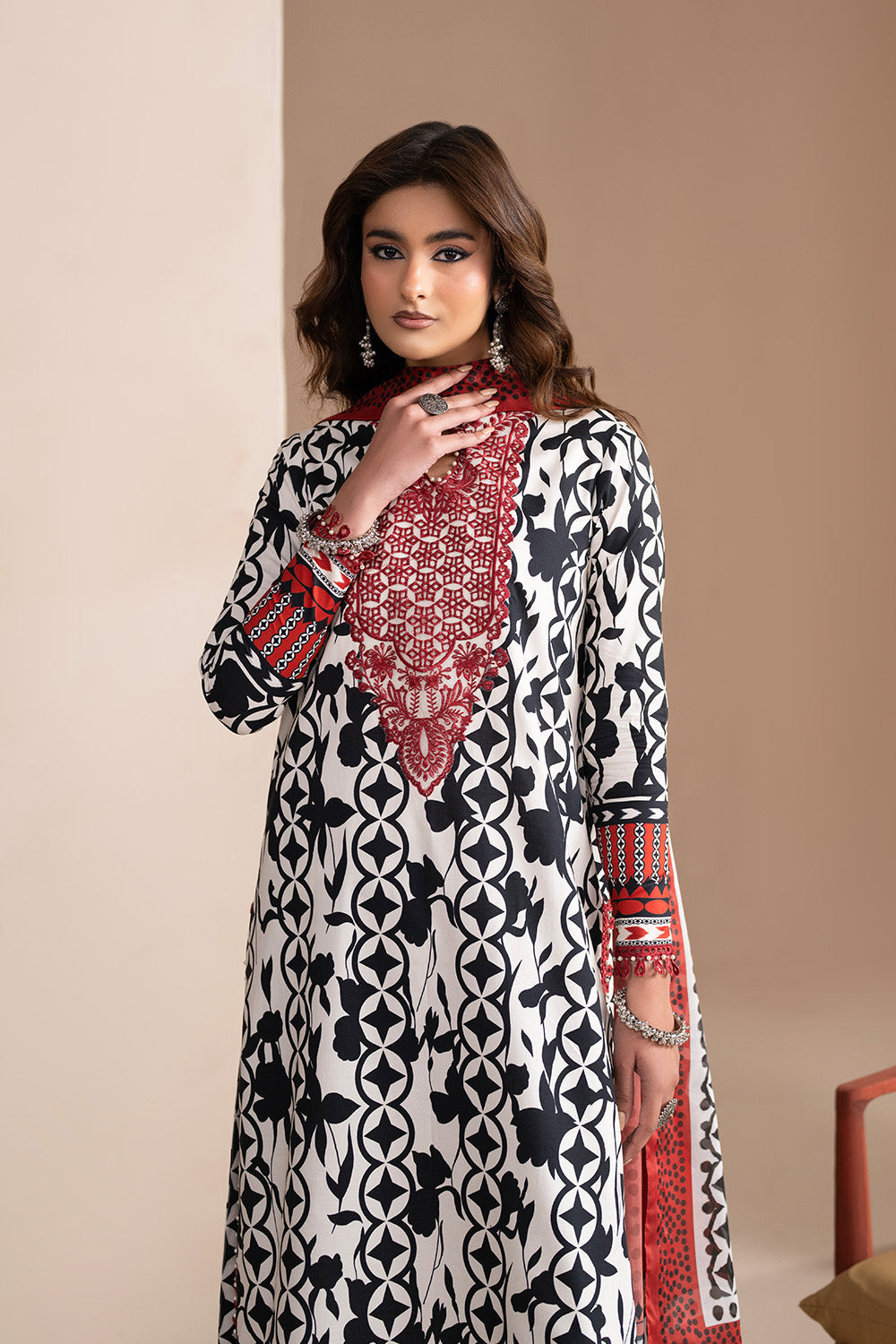 Embroidered Print Unstitched Lawn