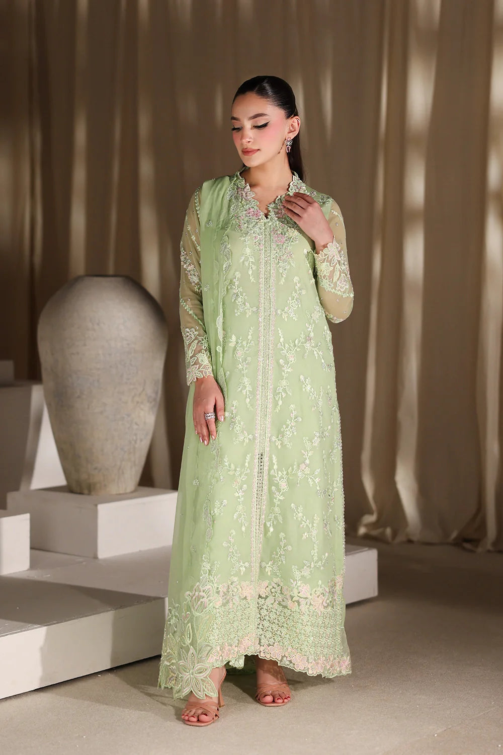 Luxe Embroidered  Lawn 3pcs