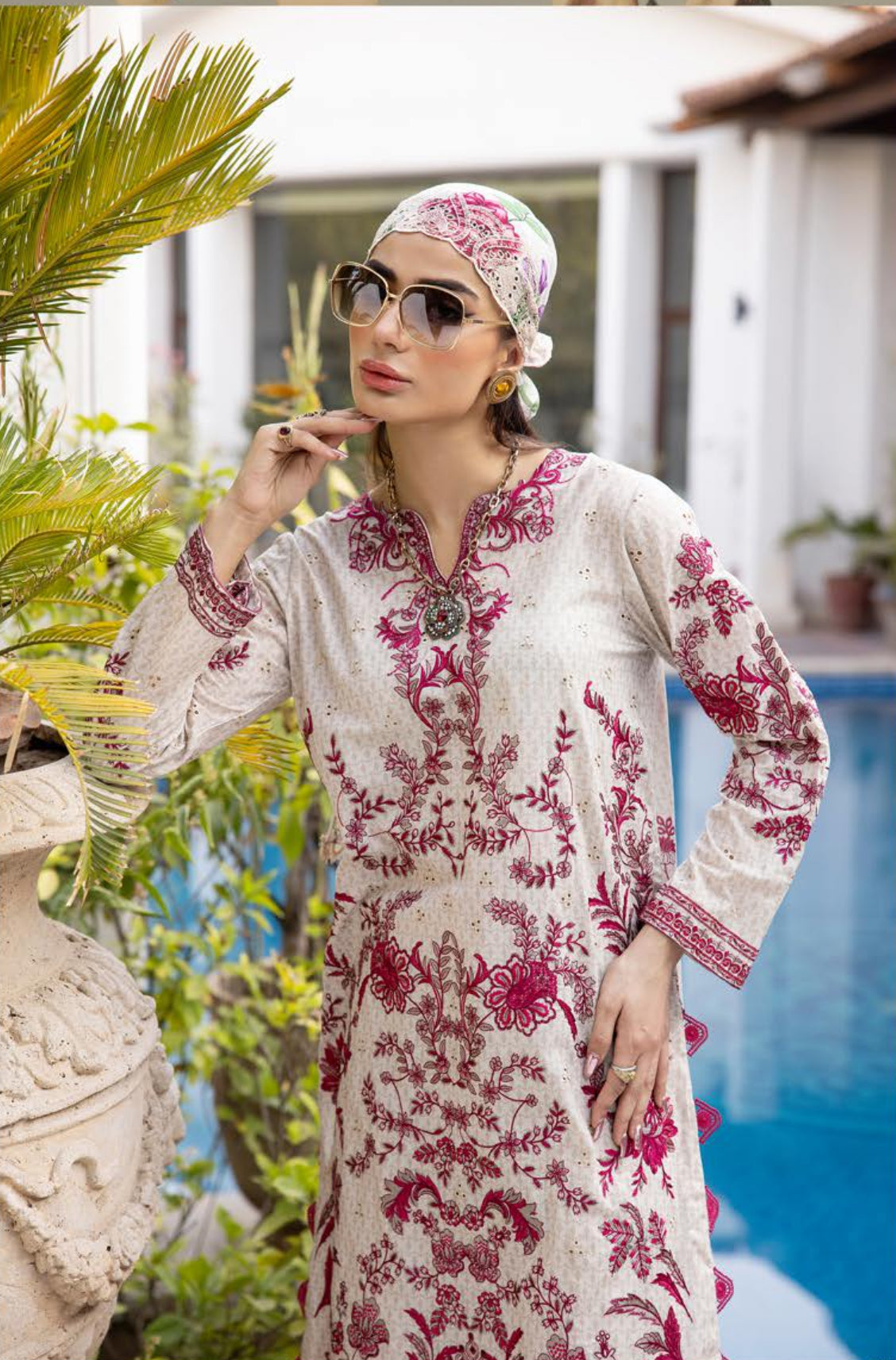 Minha Florum Luxury Embroidered Lawn D-11