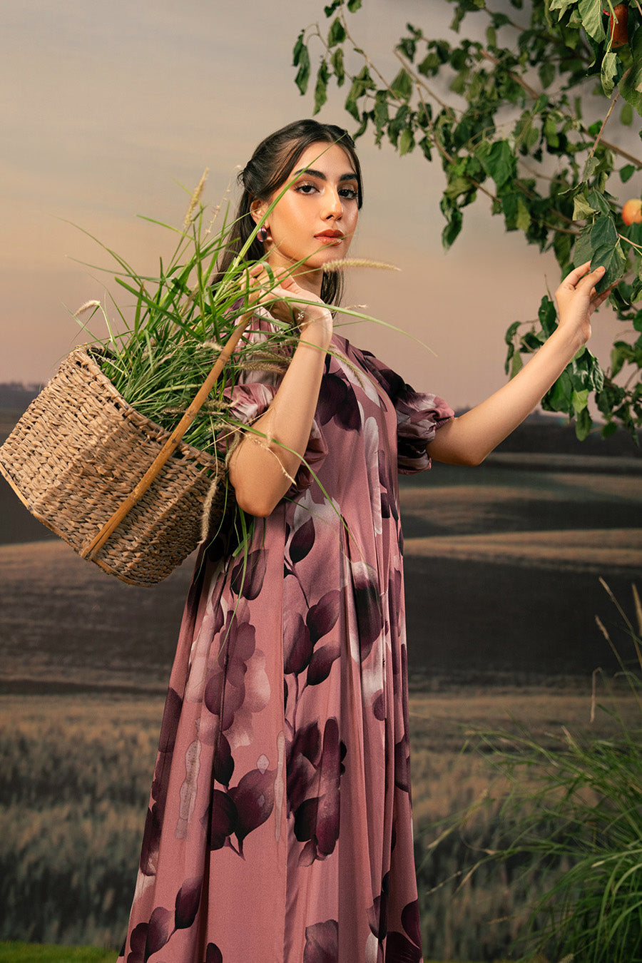 3 Pc Unstitched Embroidered Arabic Lawn Suit