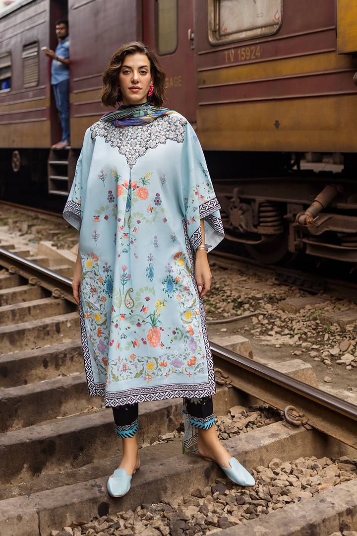 La Dolce Hemline Prints