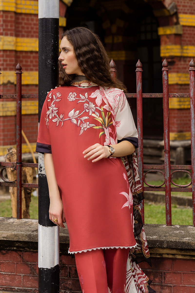 La Dolce Hemline Prints