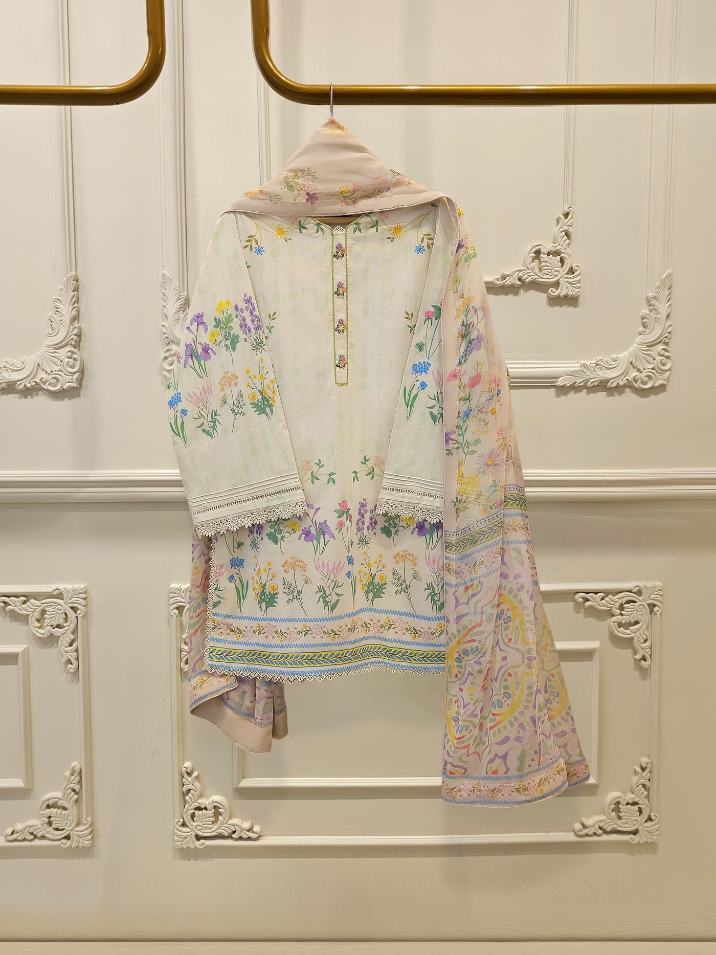 3 Piece - Digital Printed Lawn Suit