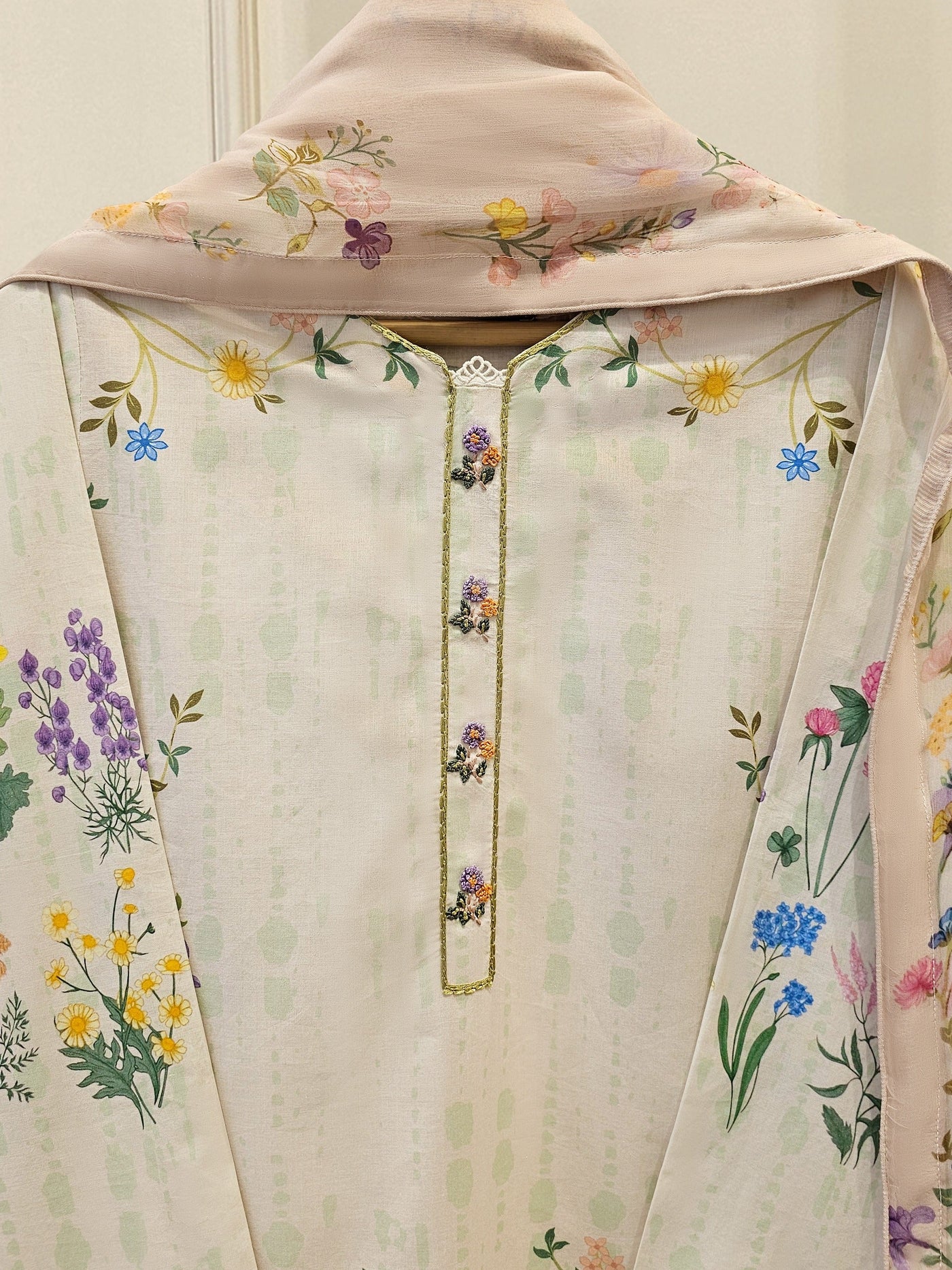 3 Piece - Digital Printed Lawn Suit